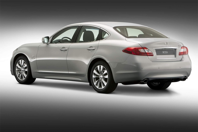 Infiniti M35h Hybrid - най-бързо ускоряващия хибриден седан