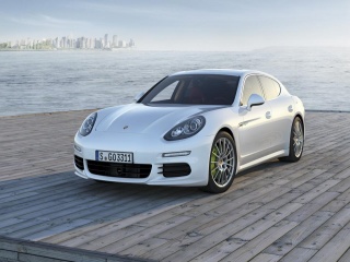 Хибридите на Porsche стават по-мощни и по-леки