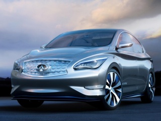 Infiniti замразява електрическия проект LE