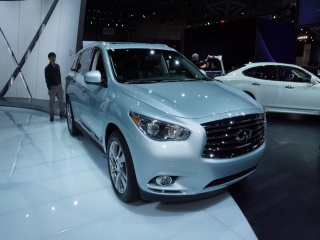 Infiniti QX60 Hybrid се появи в Ню Йорк