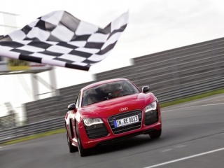 Audi R8 e-tron постави рекорд на Нюрбургринг