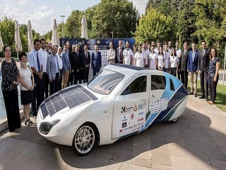 В Турция показаха електромобил със слънчеви батерии