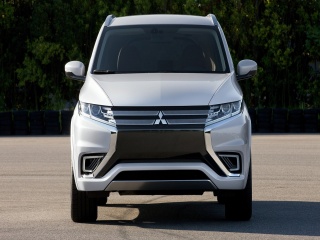 Mitsubishi представя Outlander PHEV Concept-S в Париж