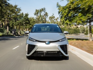 Toyota разкри характеристиките на водородния Mirai