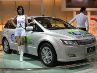 Китай дава стимули за електромобили, но предимно за местни марки