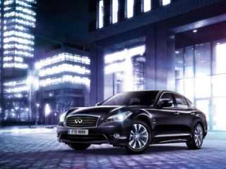 Infiniti M35h Hybrid - най-бързо ускоряващия хибриден седан