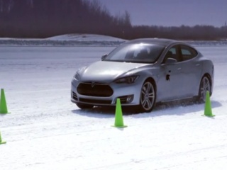 Тестване на Model S на минусови температури