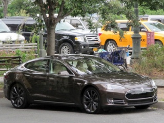 Tesla Model S – първият изцяло електрически спортен седан (ревю)