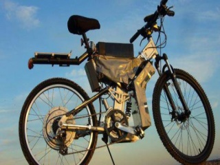 Екип от преподаватели към Русенския университет създаде електрически велосипед
