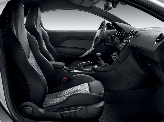 Onyx - новата хибридна суперкола на Peugeot