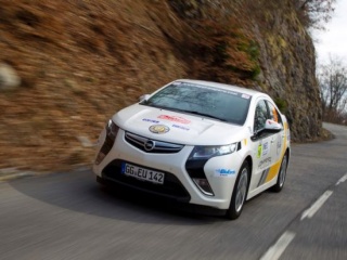 Opel Ampera на рали Монте Карло