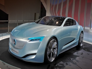 Buick Riviera идва от бъдещето